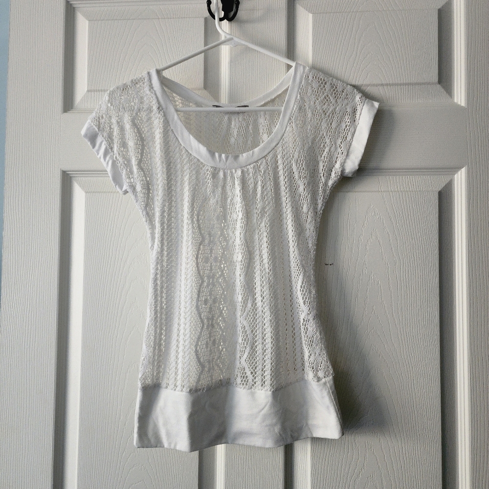Elegant White Lace Women's Top